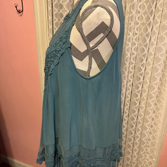 Top - Picture 4 of 6